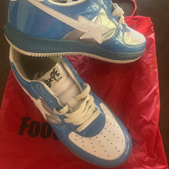 BAPE (A Bathing Ape) Size 8 Silver, Light Blue and White - Picture 4 of 6